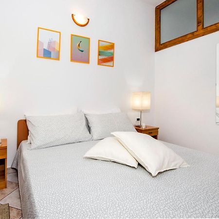 Apartments Milan โรวีน ภายนอก รูปภาพ