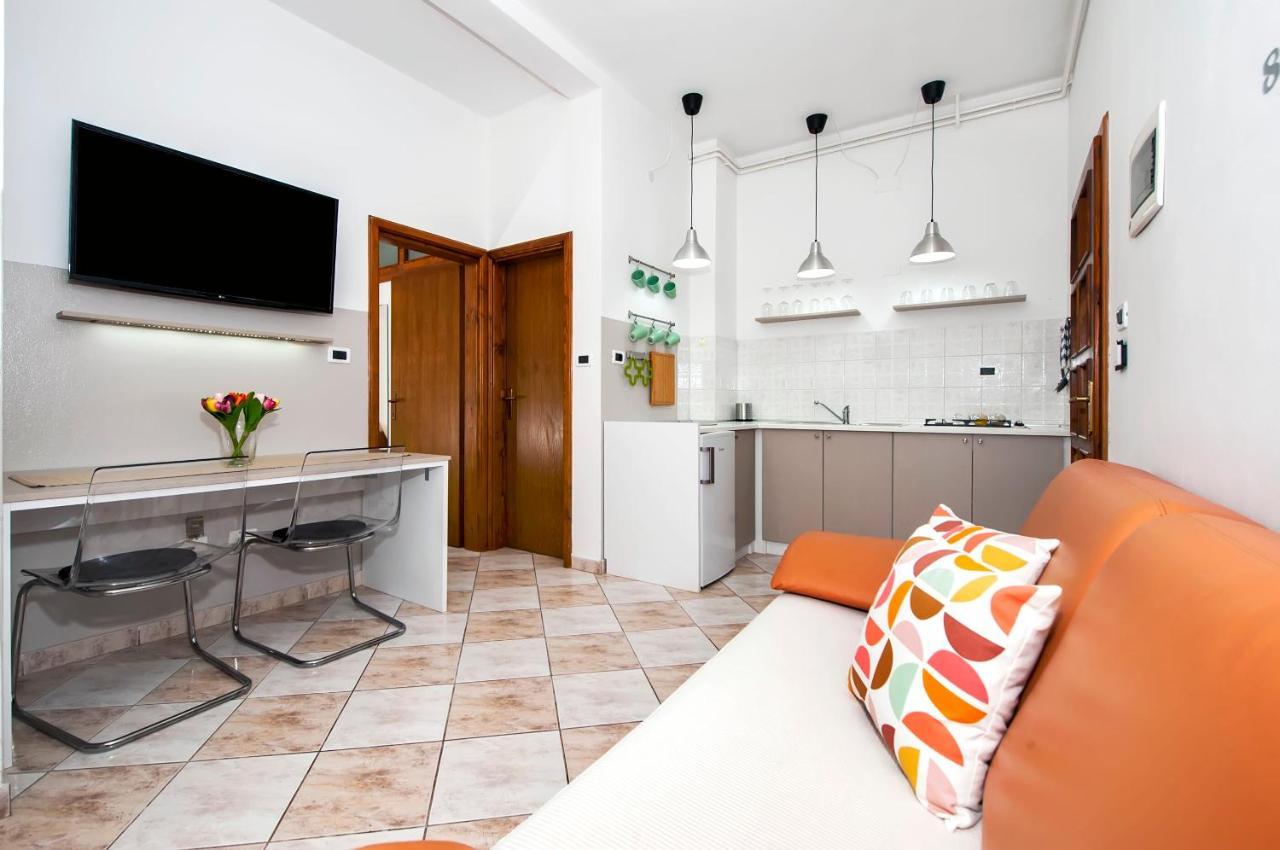 Apartments Milan โรวีน ภายนอก รูปภาพ